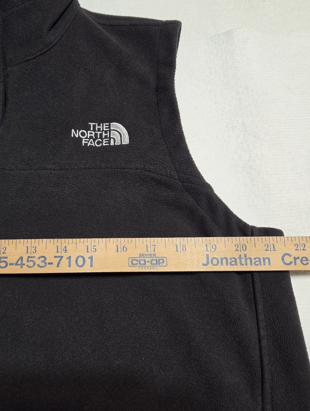 The North Face Men's Black Fleece Vest with Logo On Front And Back. Sz M - Picture 5 of 7